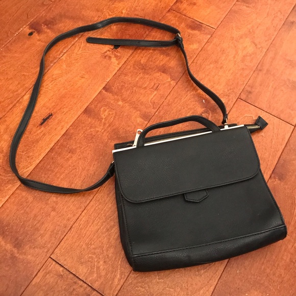 black crossbody bag - Picture 2 of 7